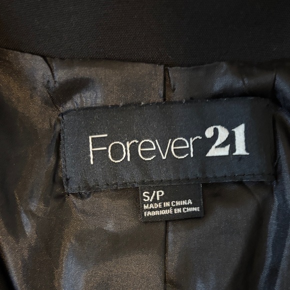 Women’s Tailored Black Relaxed Blazer with Striped Cuffs Size S - Picture 3 of 11